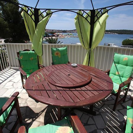 Apartments Mjm Трогир Екстериор снимка