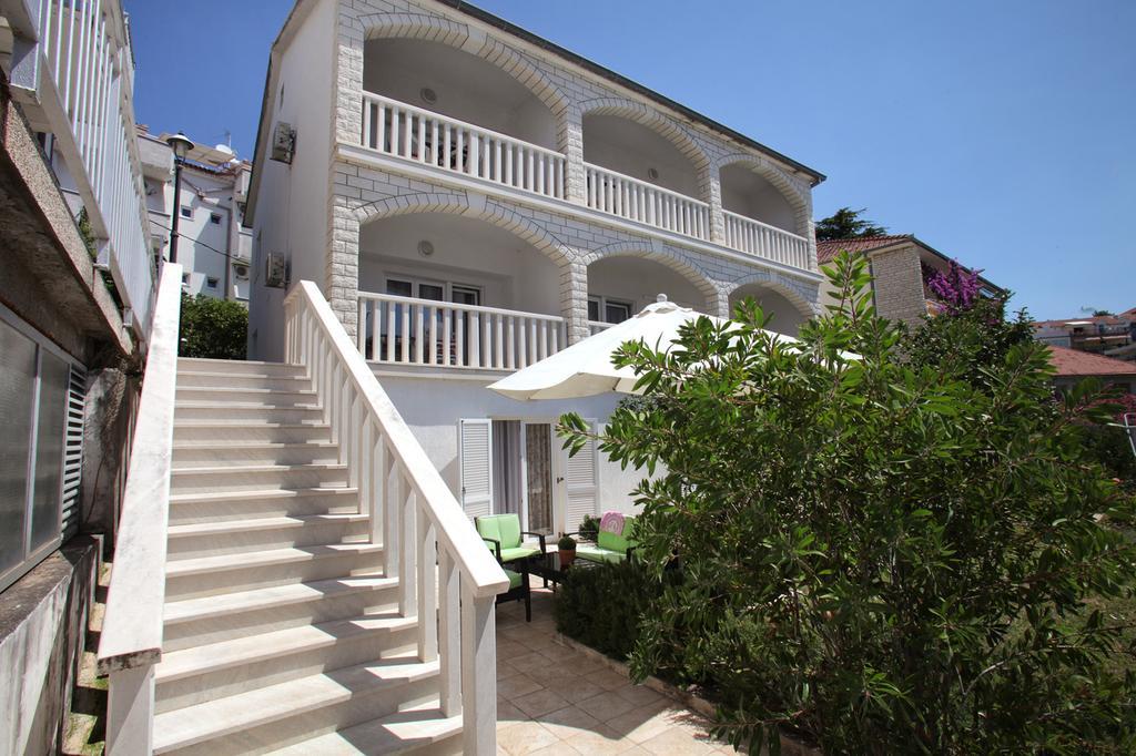 Apartments Mjm Трогир Екстериор снимка